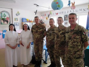 1239a528-64f6-457f-a410-c17776d41e83foto di gruppoMedium